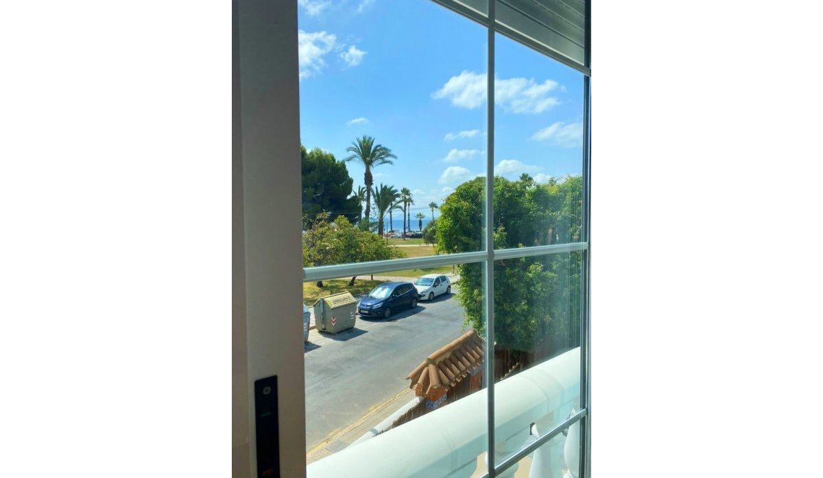 Reventa - Villa - Los Alcazares