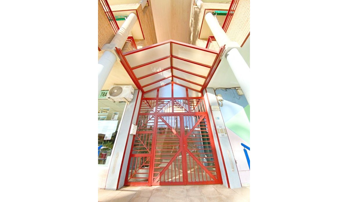 Reventa - Apartamento / piso - Los Alcazares