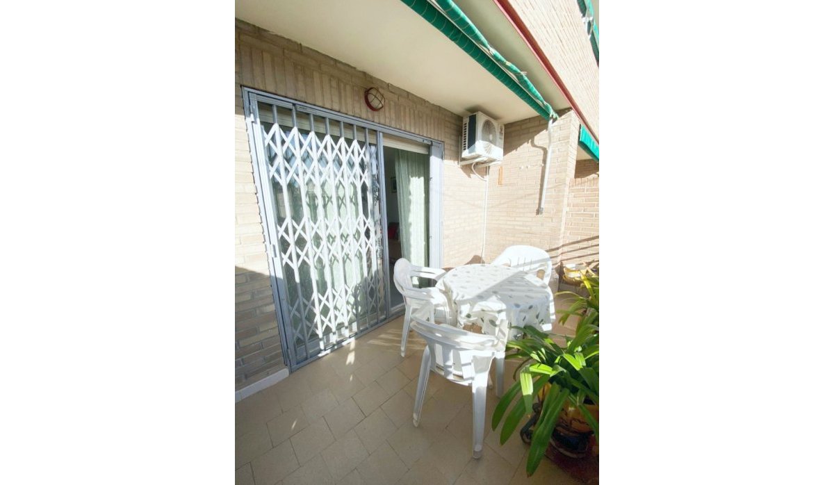 Reventa - Apartamento / piso - Los Alcazares