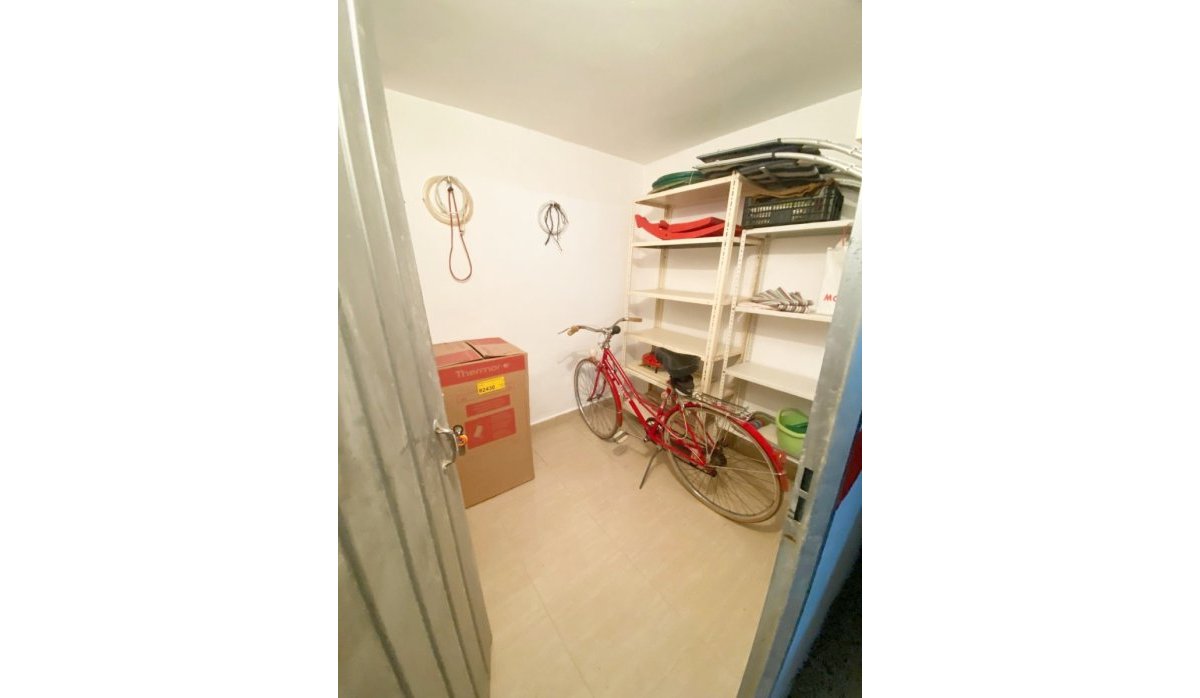 Reventa - Apartamento / piso - Los Alcazares