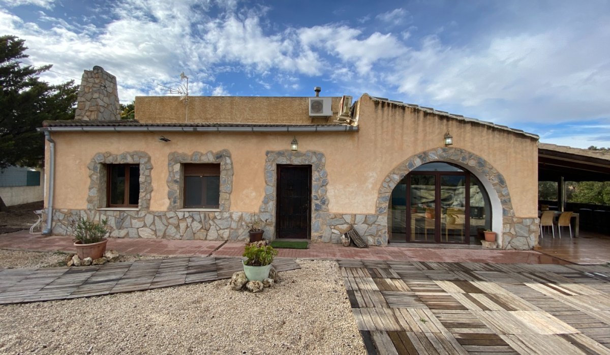 Resale - Villa - Sax