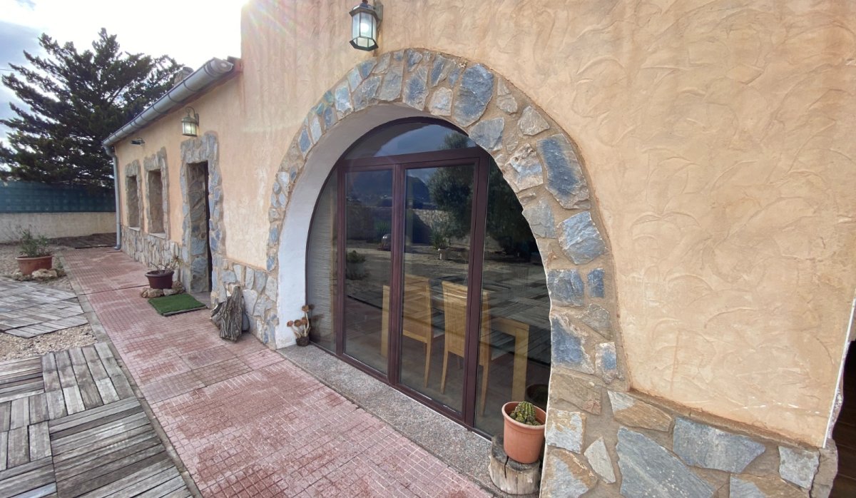 Resale - Villa - Sax