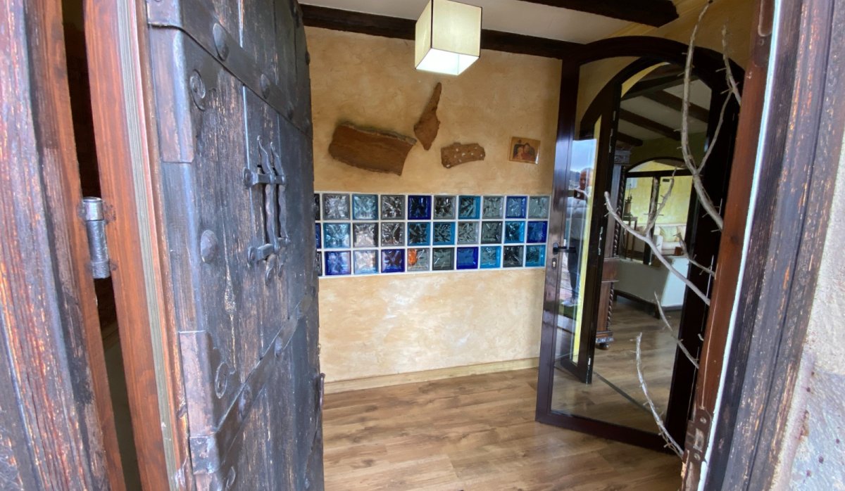 Resale - Villa - Sax