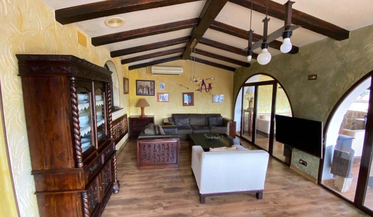 Resale - Villa - Sax