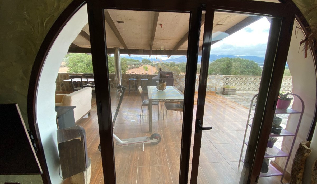 Resale - Villa - Sax