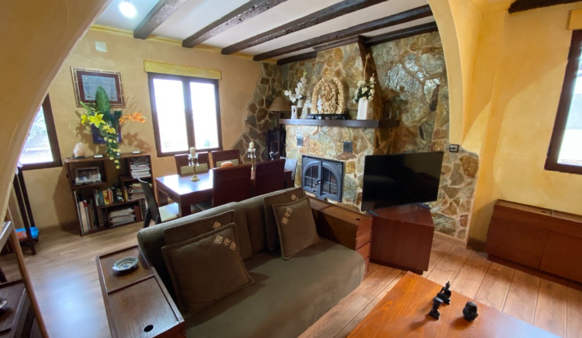 Resale - Villa - Sax