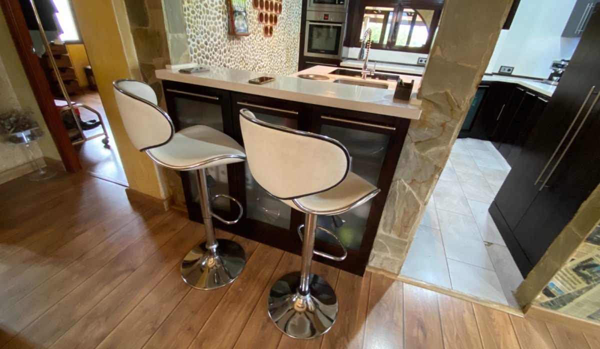 Resale - Villa - Sax