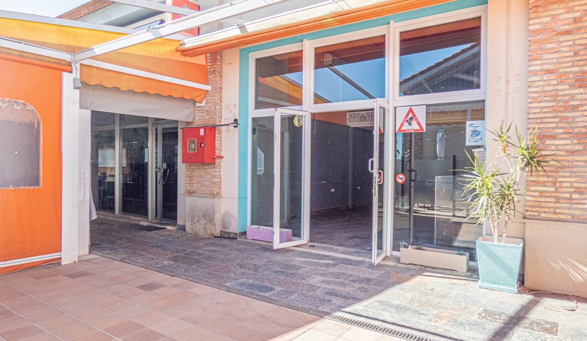 Revente - Commercial - La Finca Golf - Algorfa