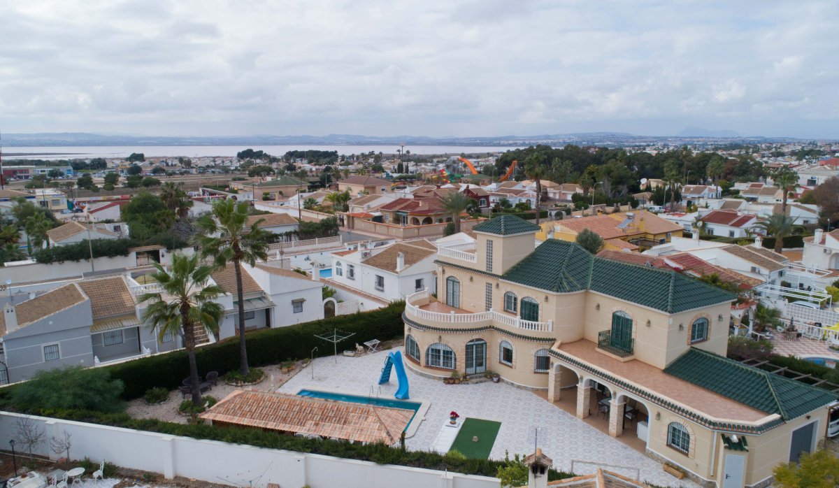 Revente - Villa - Torrevieja - El Chaparral