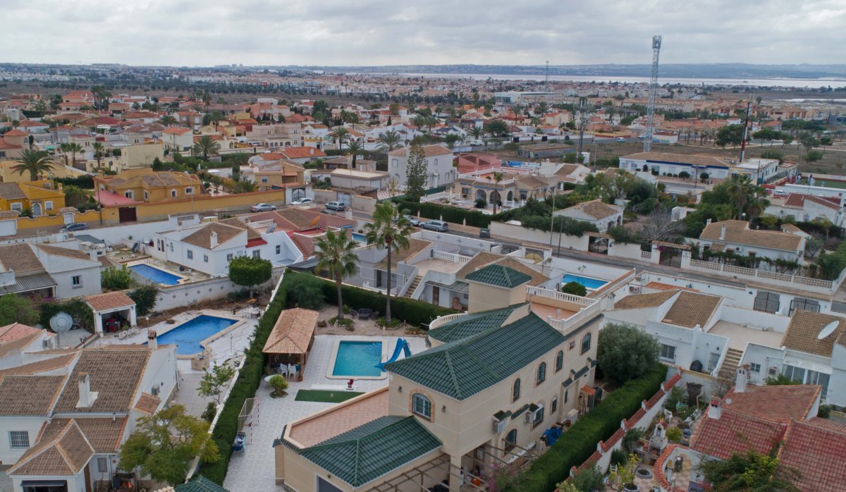 Revente - Villa - Torrevieja - El Chaparral