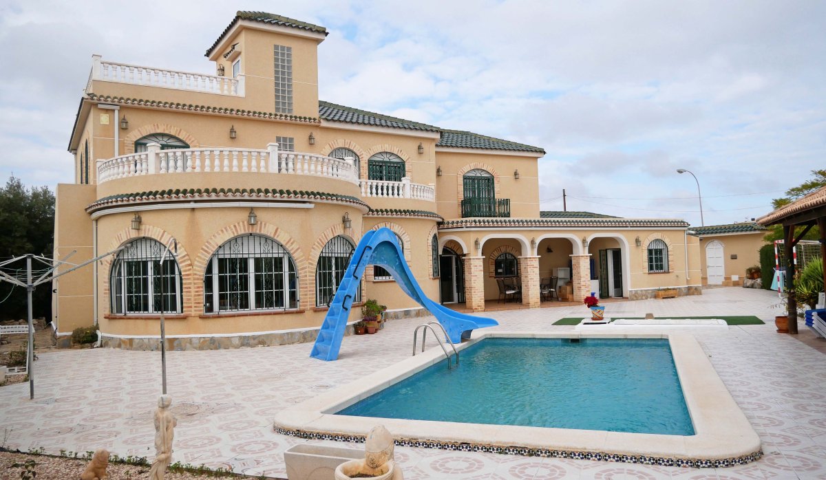Revente - Villa - Torrevieja - El Chaparral