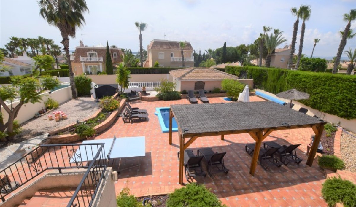 Revente - Villa - Ciudad quesada - Pueblo Bravo
