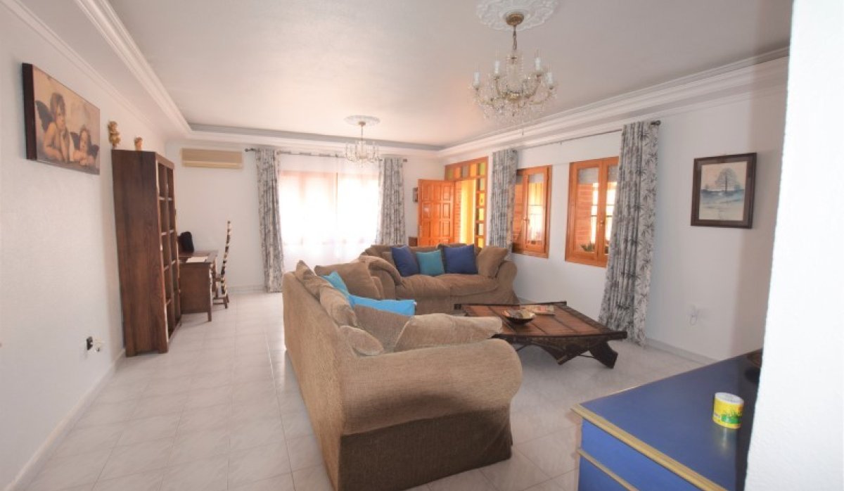 Revente - Villa - Ciudad quesada - Pueblo Bravo