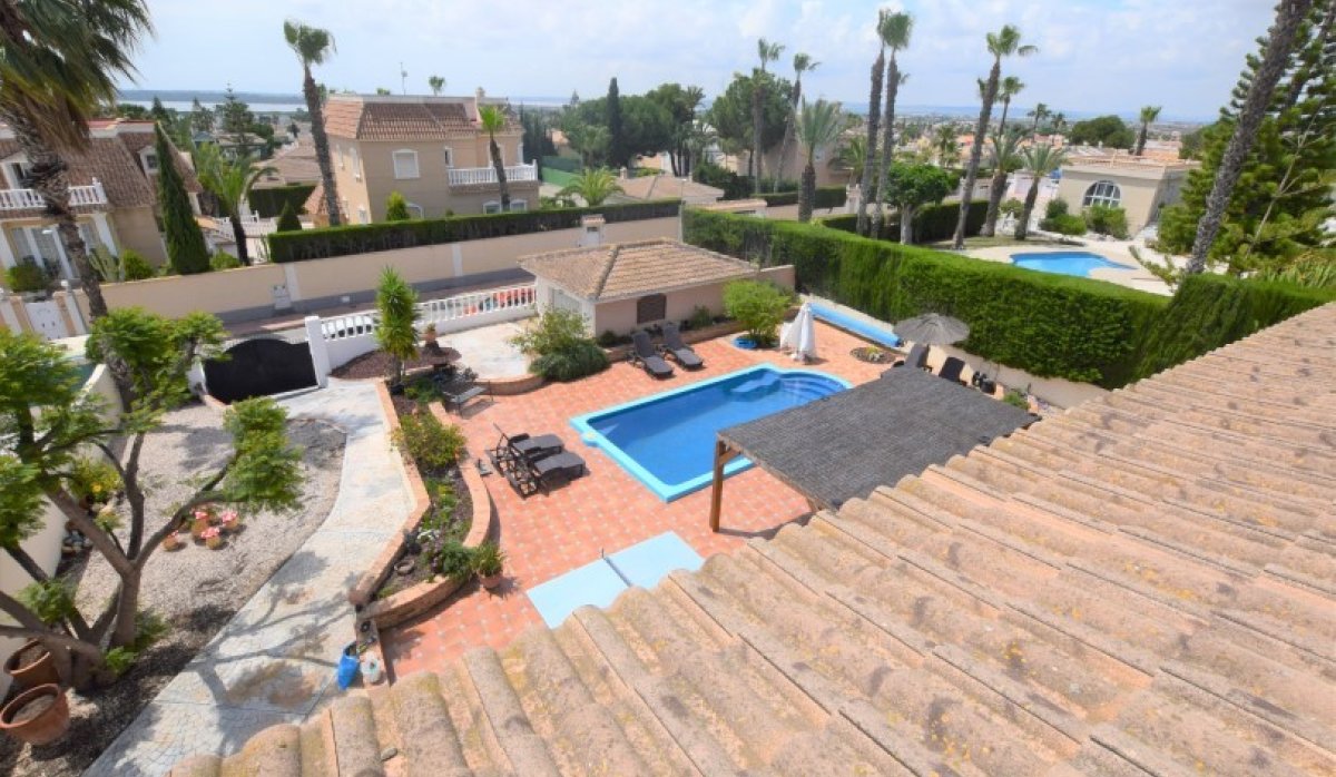 Revente - Villa - Ciudad quesada - Pueblo Bravo