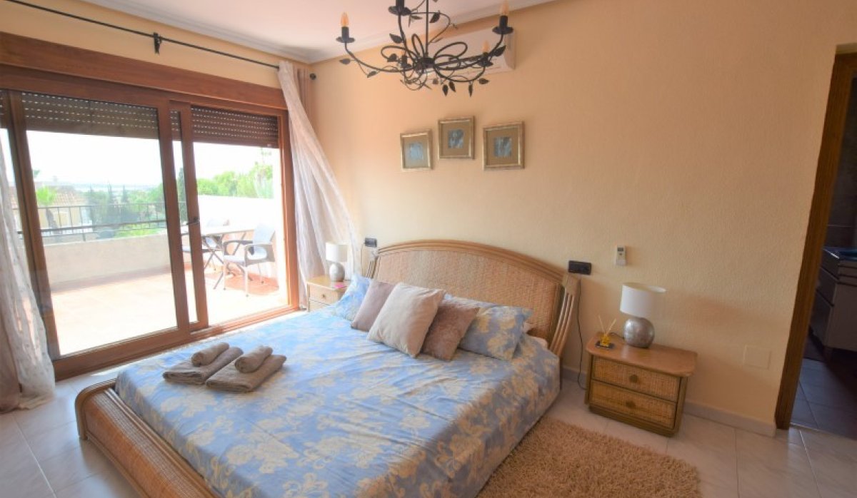Revente - Villa - Ciudad quesada - Pueblo Bravo