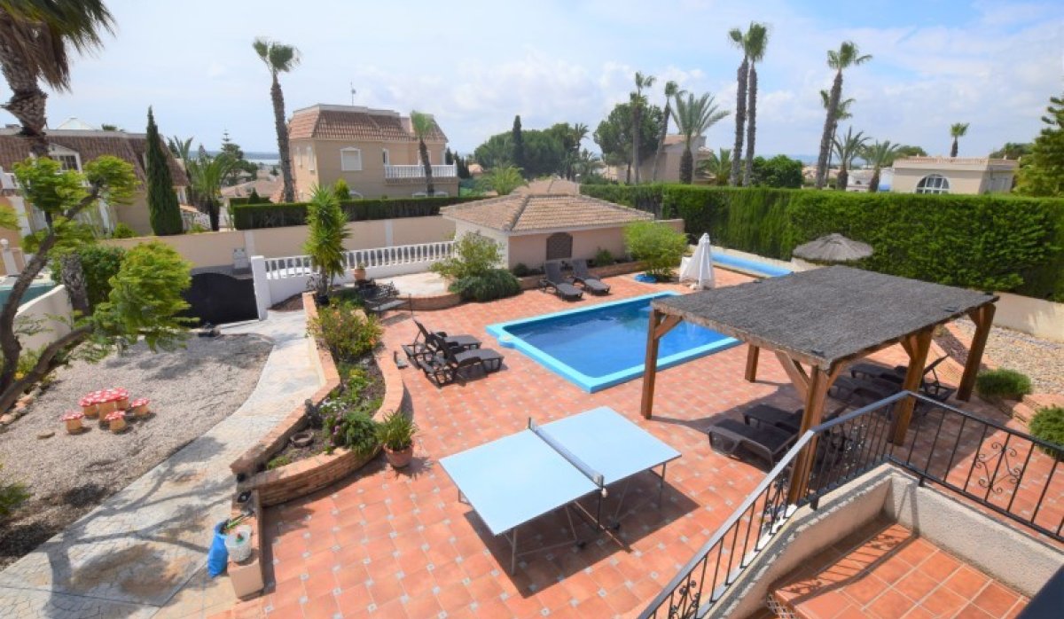 Revente - Villa - Ciudad quesada - Pueblo Bravo