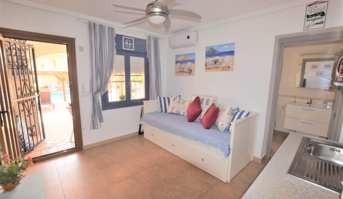 Revente - Villa - Ciudad quesada - Pueblo Bravo