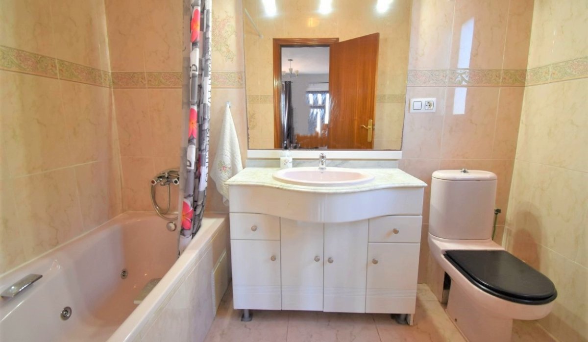 Revente - Villa - Orihuela Costa - Villamartín