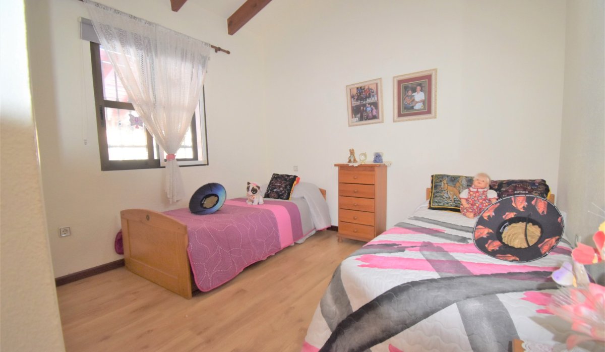 Resale - Villa - Orihuela Costa - Villamartín