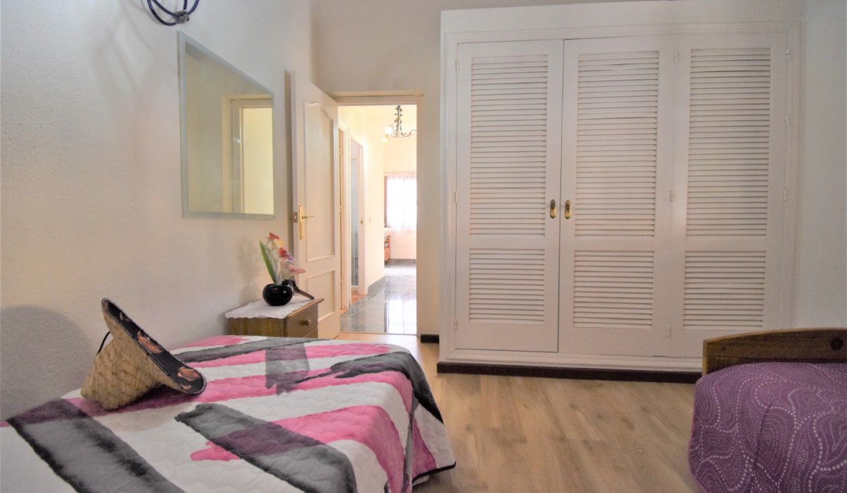 Resale - Villa - Orihuela Costa - Villamartín