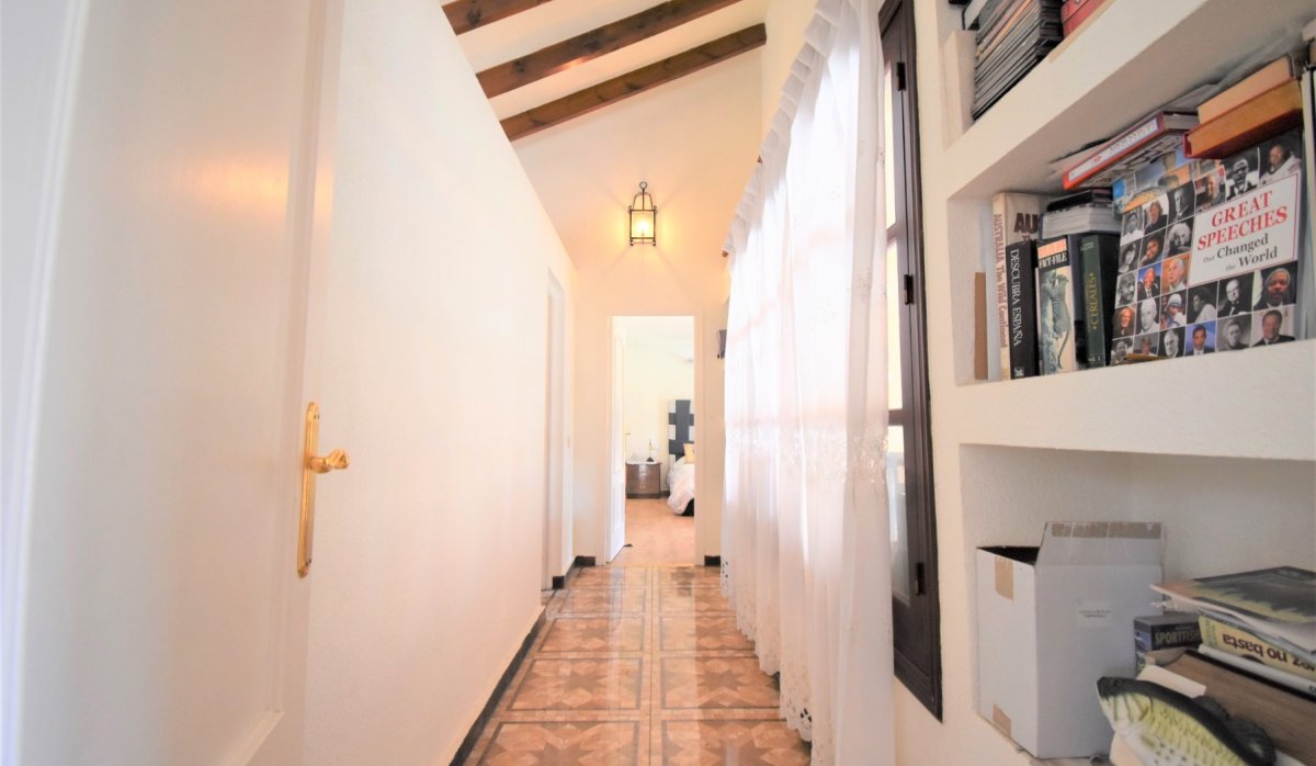 Resale - Villa - Orihuela Costa - Villamartín
