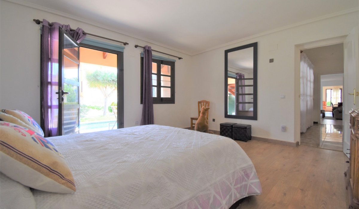 Resale - Villa - Orihuela Costa - Villamartín