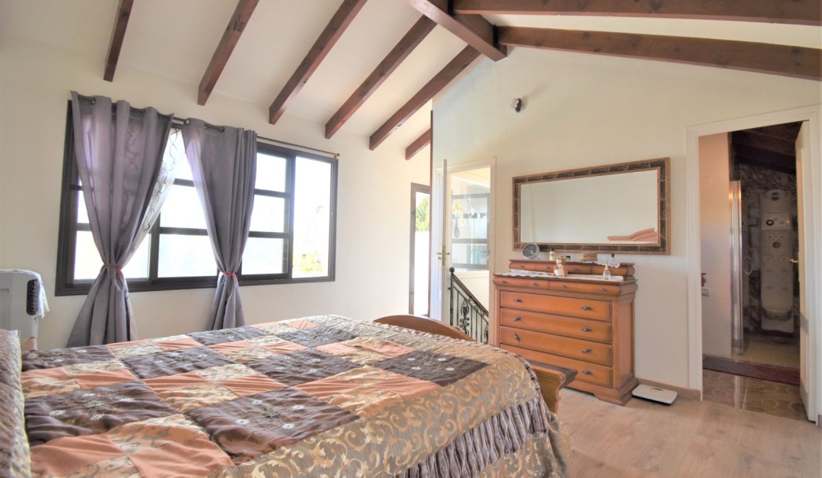 Resale - Villa - Orihuela Costa - Villamartín