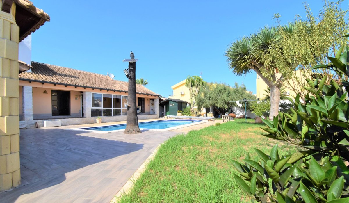 Resale - Villa - Orihuela Costa - Villamartín