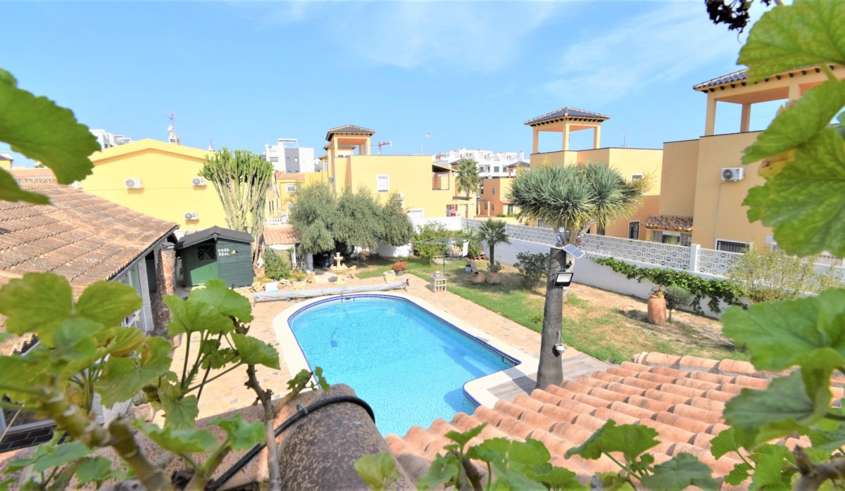 Resale - Villa - Orihuela Costa - Villamartín