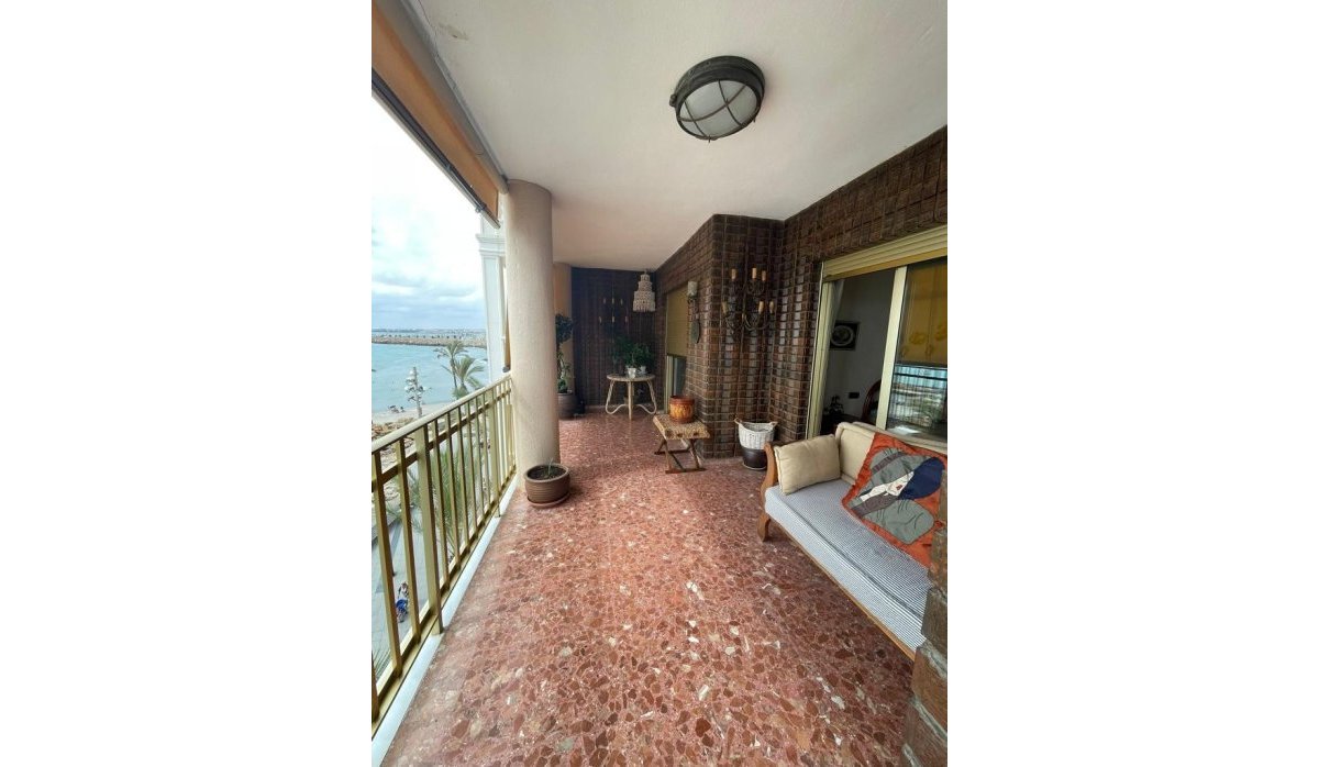 Resale - Apartment / flat - Torrevieja