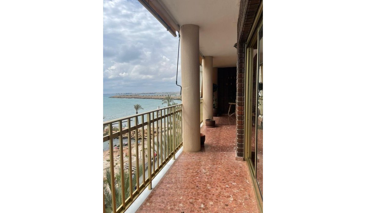 Resale - Apartment / flat - Torrevieja