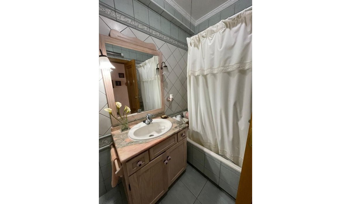 Resale - Apartment / flat - Torrevieja