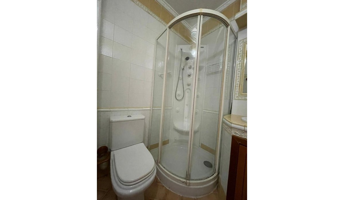 Resale - Apartment / flat - Torrevieja