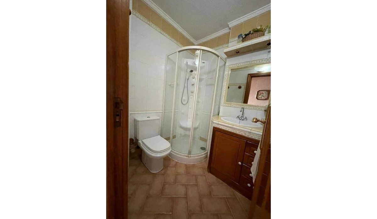 Resale - Apartment / flat - Torrevieja