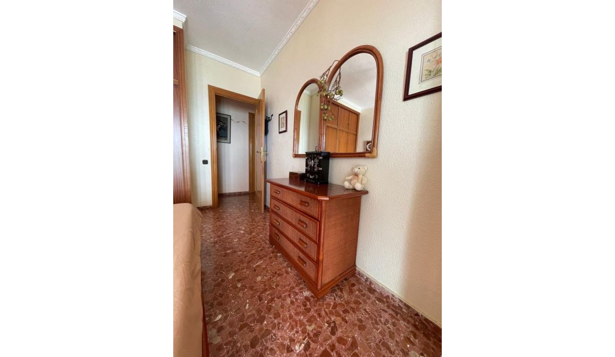 Resale - Apartment / flat - Torrevieja