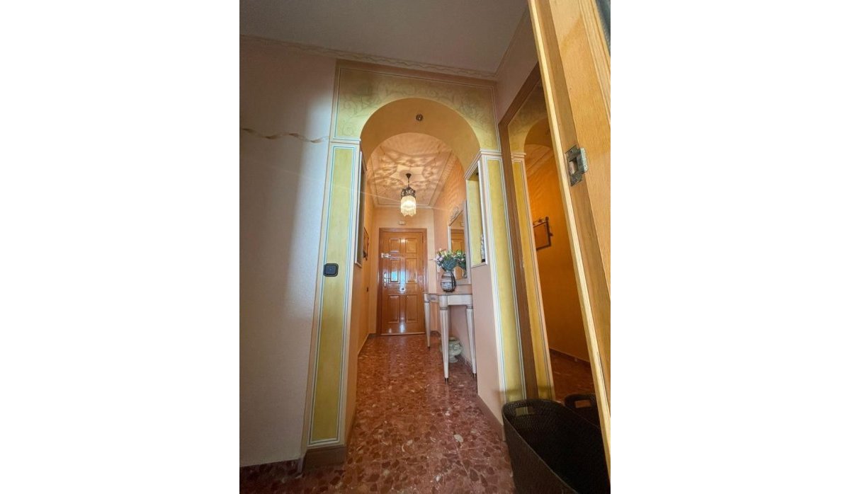 Resale - Apartment / flat - Torrevieja