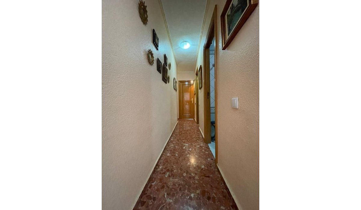 Resale - Apartment / flat - Torrevieja