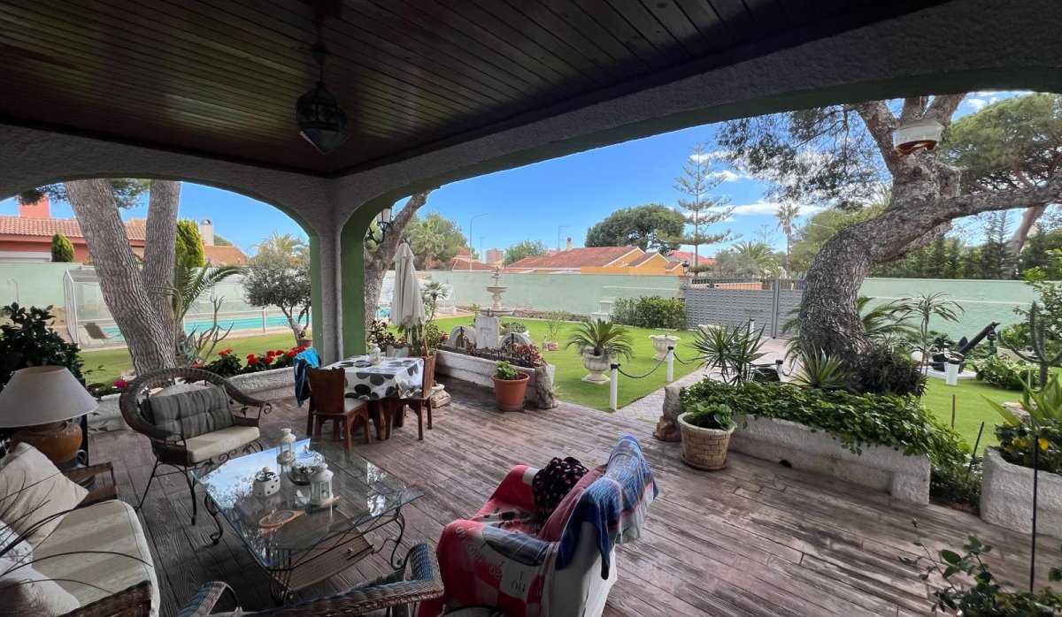 Resale - Villa - Orihuela Costa - Campoamor