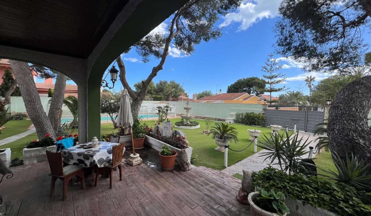 Resale - Villa - Orihuela Costa - Campoamor