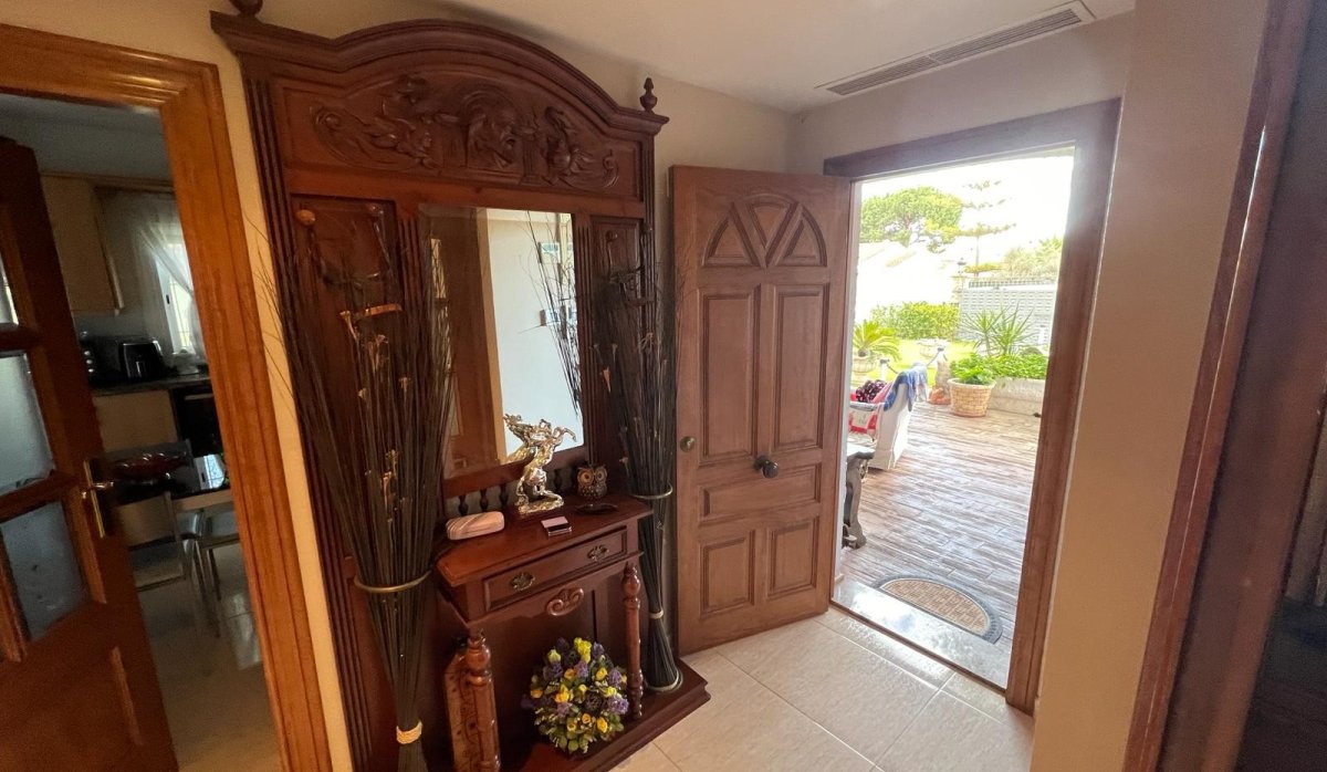 Resale - Villa - Orihuela Costa - Campoamor