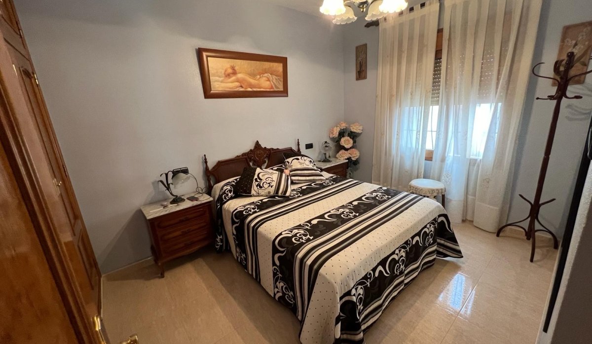 Resale - Villa - Orihuela Costa - Campoamor
