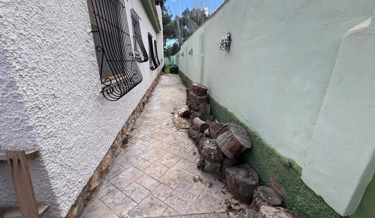 Resale - Villa - Orihuela Costa - Campoamor