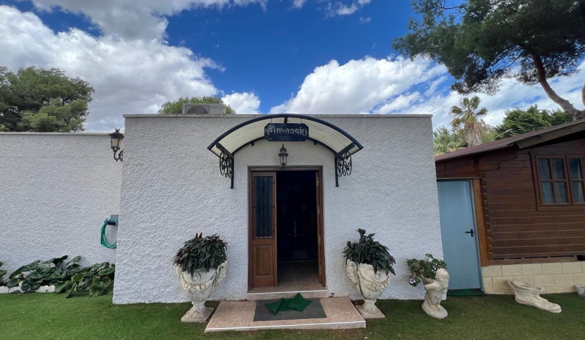 Resale - Villa - Orihuela Costa - Campoamor