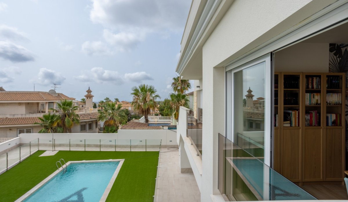 Resale - Apartment / flat - Orihuela Costa - Villamartín