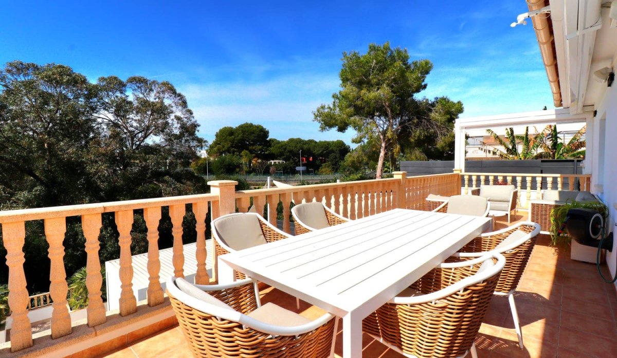 Resale - Villa - Orihuela Costa - Campoamor