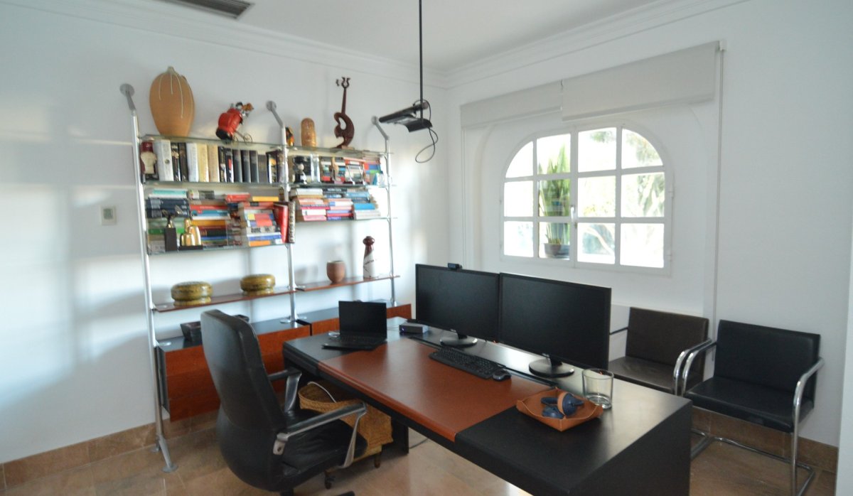 Resale - Villa - Torrevieja - Torreta