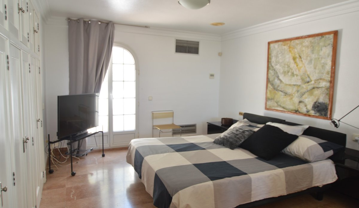 Resale - Villa - Torrevieja - Torreta