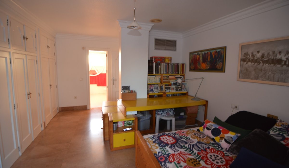 Resale - Villa - Torrevieja - Torreta