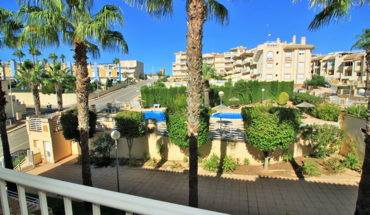 Resale - Apartment / flat - Cabo Roig