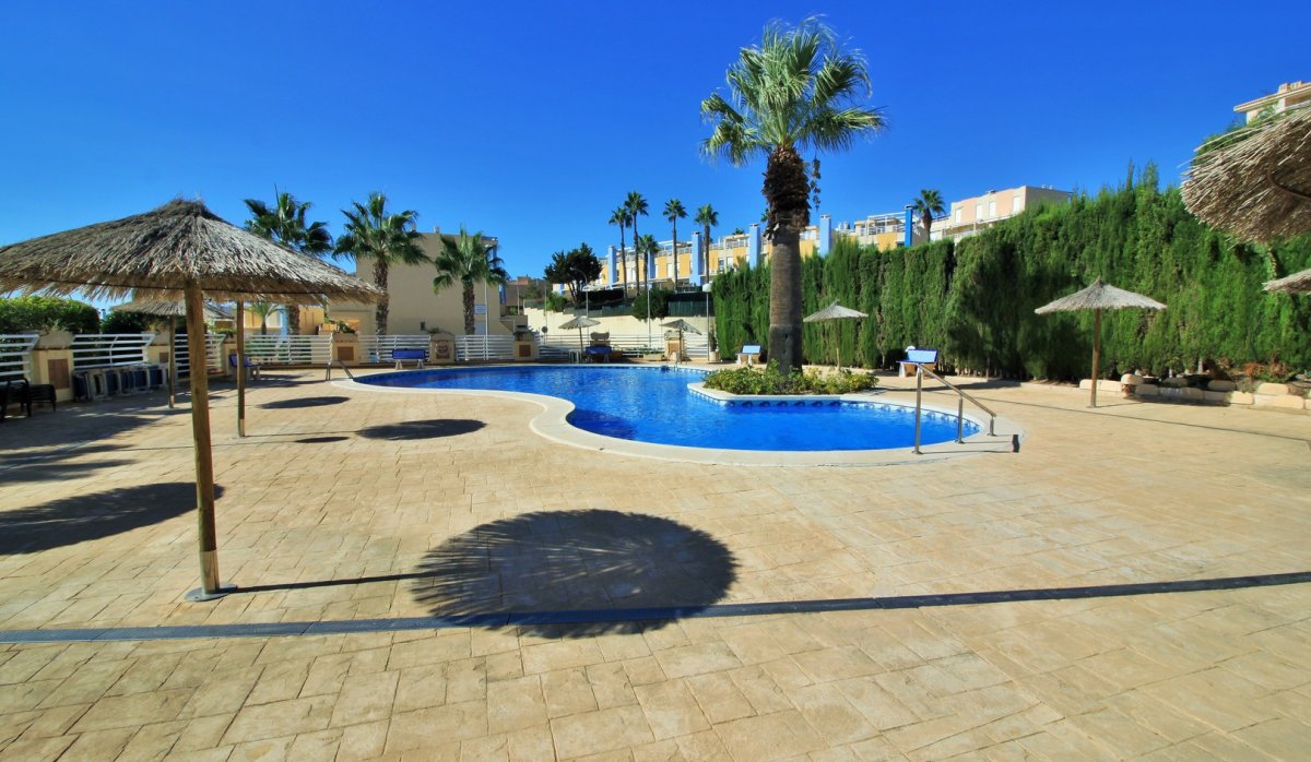 Resale - Apartment / flat - Cabo Roig